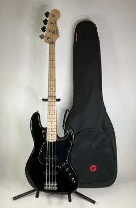 0378603506 Squier By Fender 2022 Jazz Bass 4 String Black Guitar Made Indonesia Gig Bag