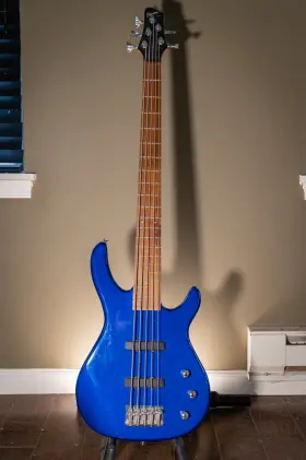 Ic020417606 Squier By Fender 2002 - 5 String Bass Guitar Mb5 Candy Blue