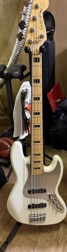 Ics18254065 Squier By Fender Jazz Bass 5-string Electric Guitar - White