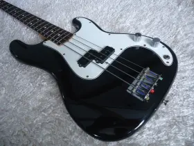 Pb331 Squier By Fender Rare 1985 Japan Fujugen 32 Inch Medium Scale Precision Bass Black