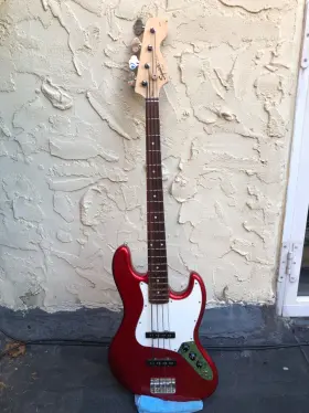 Cy41015399 Squier Affinity Series Jazz Bass Rosewood Fingerboard Metallic Red Plays Very Well