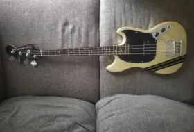 Ics12001615 Squier Mikey Way Signature Fender Squire Mustang Bass