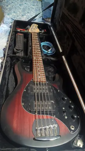 Ray5-rrbs-r1 Sterling By Music Man Stingray Ray5 5 String Bass Guitar - Red