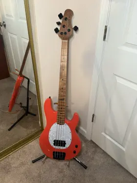 St-wentz-frd-m2 Sterling By Music Man Pete Wentz Signature Stingray Fiesta Red