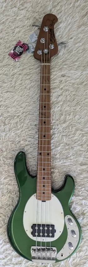 St-rayss4-chg-m2-c Sterling By Music Man Stingray Short Scale Electric Bass Guitar Charging Green