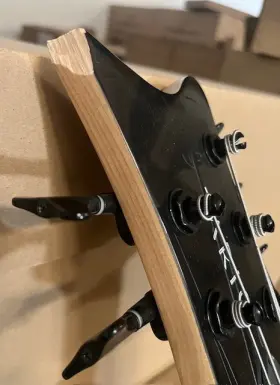 Se5-720-l Tario Left Hand Fretless 5 String E. Bass Bolt On Maple Neck Basswood Body Wood Crack
