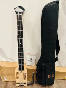 Ulb3306 Traveler Guitar Ultra-light Travel Bass Maple With Gig Bag 30 Inch Scale 22 Fret