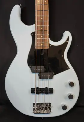 Bb434 Yamaha 889025153119 Series 400 Electric 4 String Bass Ice Blue