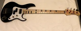 Attltd3 Yamaha 2012 Billy Sheehan Signature Attitude Limited 3 - Black