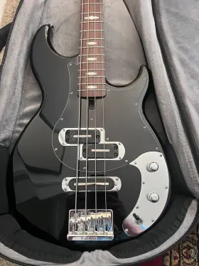 Bb1024x Yamaha With Mono Case