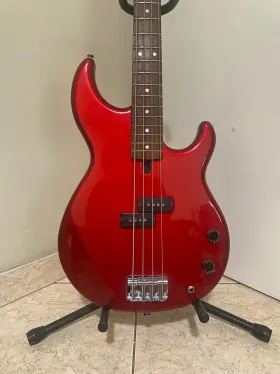 Bb300 Yamaha Bass 1986 - Metallic Red