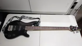 Bb404 Yamaha 4-string Broad Bass Black - Tested And Working