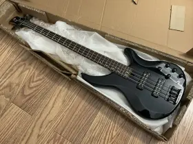 Trbx504fm Yamaha 4-string Electric Bass Guitar Black Maple Rosewood Right-handed