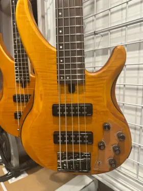 Trbx605fmma Yamaha Trbx605fm 5 String Electric Bass Guitar Matte Amber Display