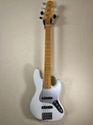 Fender American Ultra Jazz Bass V 5-STRING Electric Arctic Pearl Used. Price: $2000.00.