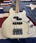 Fender Precision Bass Pj Mod Shop 2024 - Olympic White Used. Price: $1499.99.