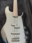 Fender Jazz Bass Special Fretless 4-STRING Electric Black 1986 W/ Hard Case Used. Price: $799.00.