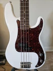 2024 Fender Player Ii Precision Bass - Polar White W/rosewood Fb Used. Price: $690.00.