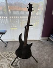 Dean Edge 4-STRING Solid Body Electric Bass Guitar, Right-handed, Black Used. Price: $250.00.