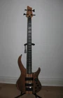 Harley Benton BZ-4000 Deluxe Strings Bass Gigbag+vox STOMPLAB+2 Cables Used. Price: $350.00.